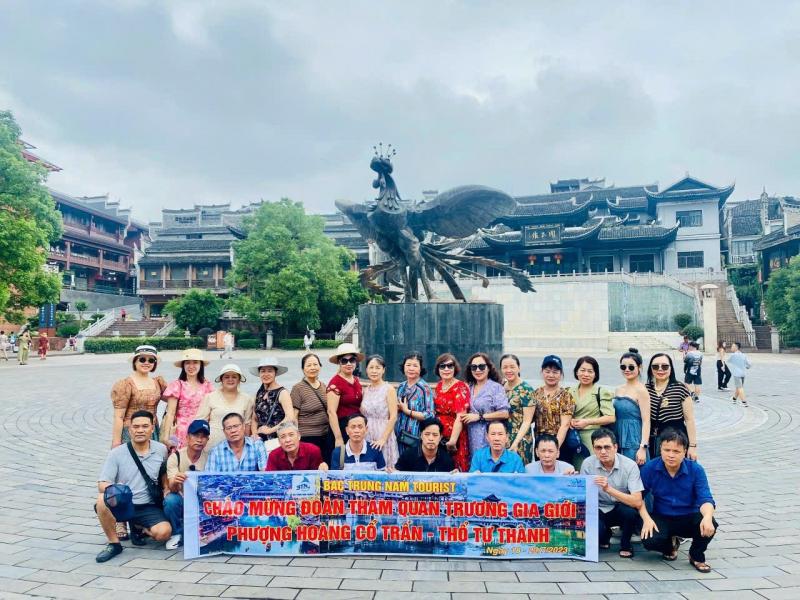 HÀ NỘI - TRƯƠNG GIA GIỚI - PHƯỢNG HOÀNG CỔ TRẤN - PHÙ DUNG TRẤN - THẤT TINH SƠN - THỔ TƯ THÀNH - HÀ NỘI 6N5Đ upload/attachment/thumb/4384phct-8-jpg.jpeg